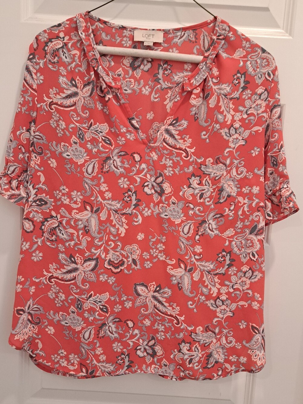 LOFT Coral Paisley V-Neck Short Sleeve Blouse